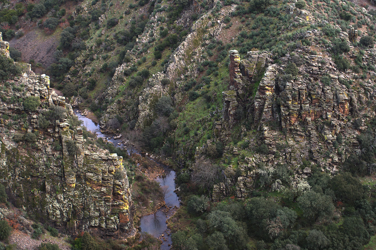 Field-Based Geological Itineraries