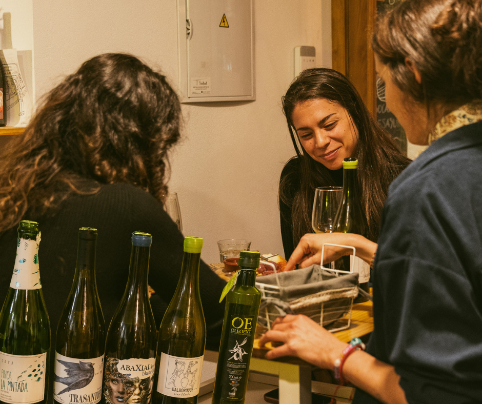 Cata sensorial de vinos y cervezas con degustación de productos locales en Guadalupe