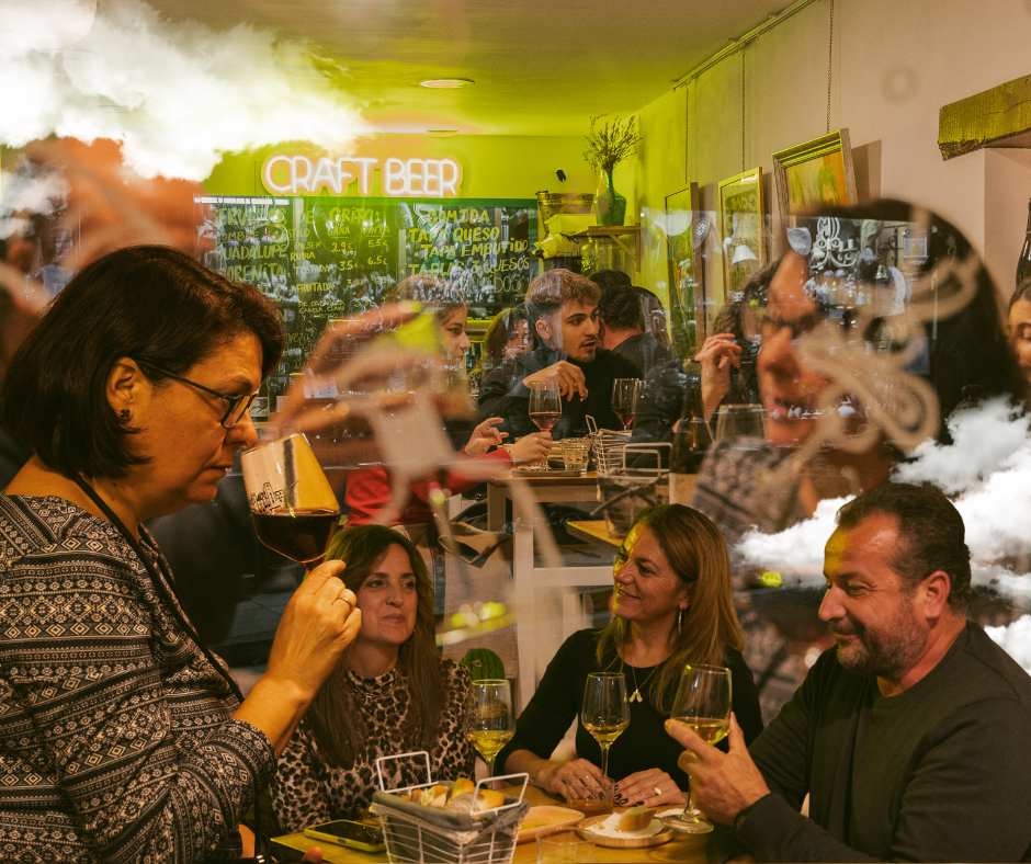 Cata sensorial de vinos y cervezas con degustación de productos locales